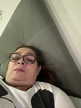 AntonellaAlondra4 online show from September 10, 2025, 4:12 am