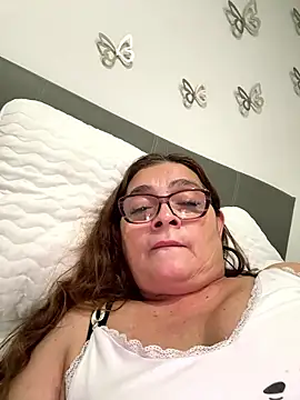 AntonellaAlondra4 online show from January 12, 2026, 5:23 am