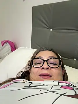 AntonellaAlondra4 online show from June 2, 2026, 4:36 am
