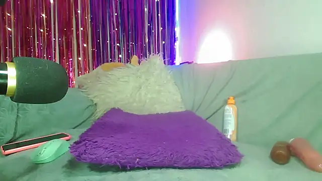 princesskitty111 online show from January 24, 2025, 9:39 am