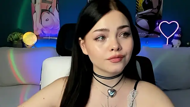 AkiraKatsu online show from December 22, 2024, 5:32 pm