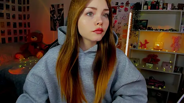 AkiraKatsu online show from November 21, 2025, 6:06 pm