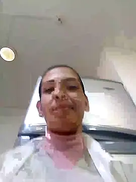 Snapshot of Alisson_420 chatting on October 21, 2025, 8:09 pm Alisson 420 online show from October 21, 2025, 8:09 pm