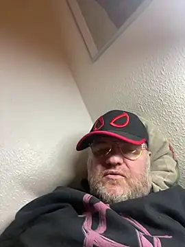 thetobmaster200 online show from December 22, 2024, 3:44 pm