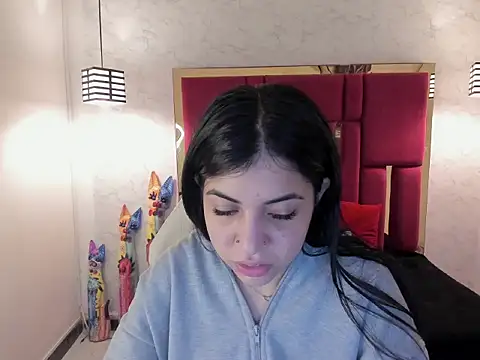 Snapshot of Violet_m chatting on September 14, 2025, 11:53 am Violet m online show from September 14, 2025, 11:53 am