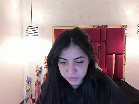 Snapshot of Violet_m chatting on September 16, 2025, 11:33 am Violet m online show from September 16, 2025, 11:33 am