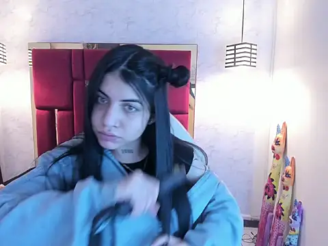 Snapshot of Violet_m chatting on October 30, 2025, 1:01 pm Violet m online show from October 30, 2025, 1:01 pm