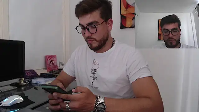 Snapshot of Dylanwish chatting on December 8, 2024, 9:19 pm Dylanwish online show from December 8, 2024, 9:19 pm