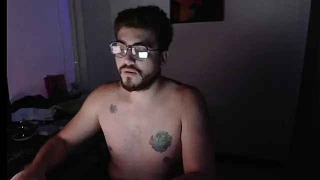 Snapshot of Dylanwish chatting on December 23, 2024, 11:06 pm Dylanwish online show from December 23, 2024, 11:06 pm