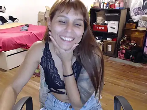 bunnylolaa4 online show from February 10, 2025, 1:03 am