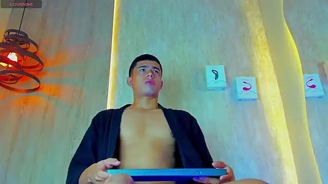 thaddeus king online show from February 9, 2025, 6:58 pm