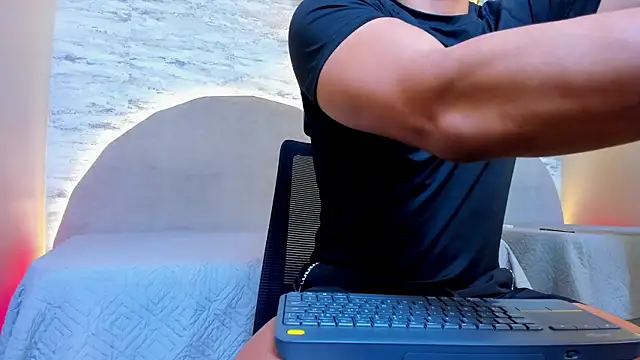 thaddeus king online show from September 19, 2025, 10:10 pm