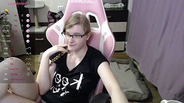 Tomato Tease online show from October 27, 2025, 4:00 pm