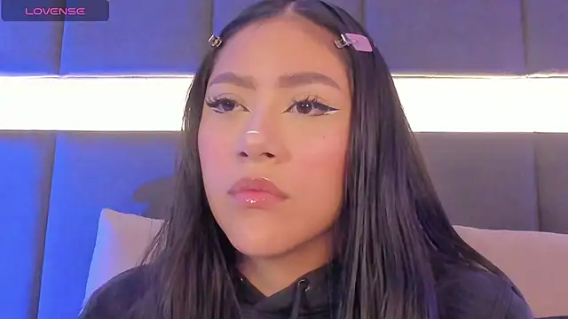 nicolle pierce online show from March 8, 2025, 12:09 pm