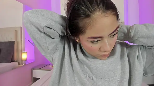 nicolle pierce online show from April 6, 2026, 1:23 pm