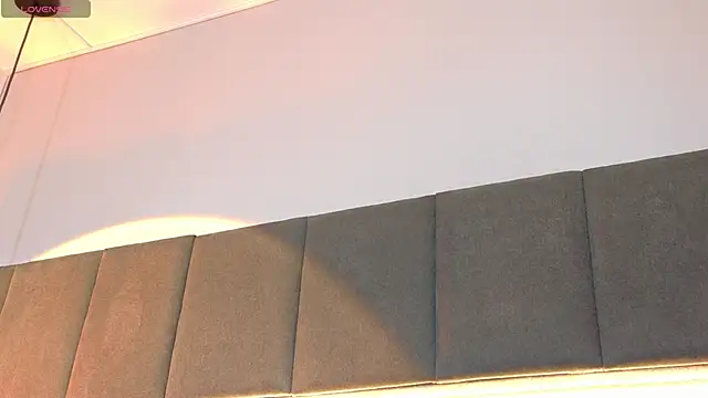 nicolle pierce online show from April 26, 2026, 1:20 pm