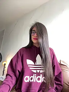 MariaIsabella8 online show from March 6, 2025, 2:08 pm