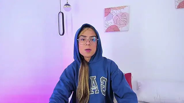 samantha  fairy online show from December 11, 2024, 4:09 pm