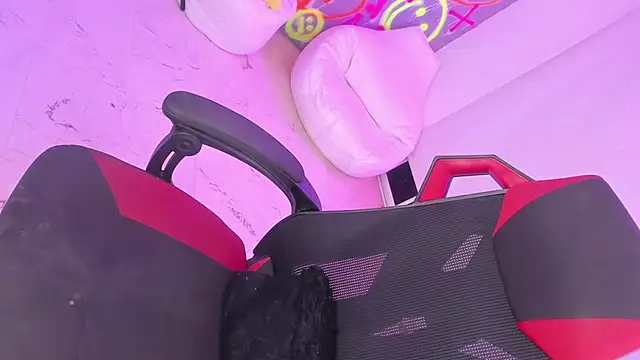 GEANNAROSE online show from December 21, 2024, 10:39 am