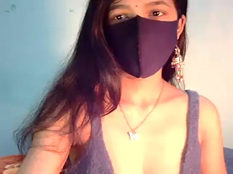 Cute Alaina online show from January 17, 2025, 12:10 am