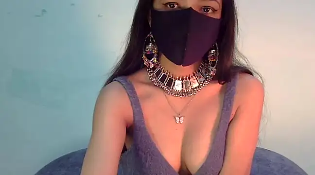 Cute Alaina online show from February 17, 2025, 1:47 am