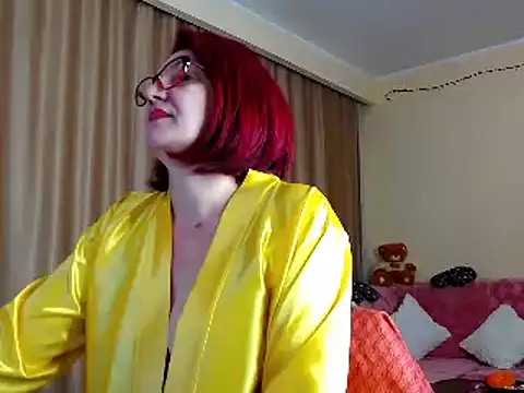 EdithCharm online show from January 8, 2025, 7:24 pm