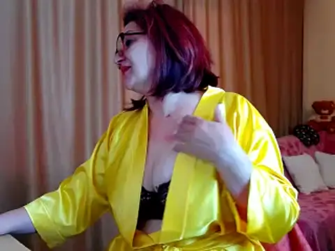 EdithCharm online show from March 11, 2025, 3:45 pm