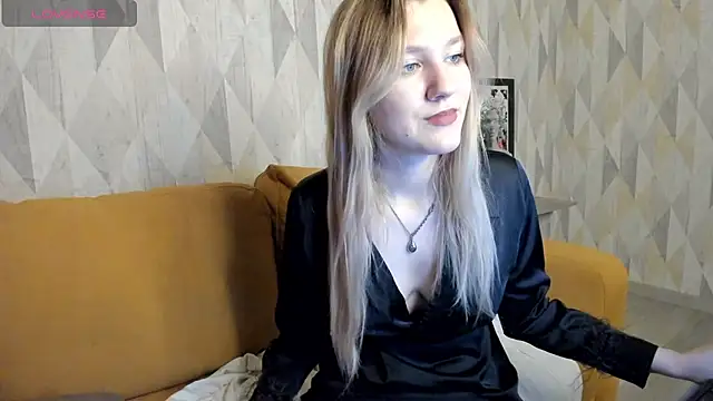 Mariel Brown online show from December 22, 2024, 11:22 am