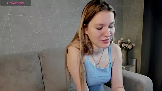 Mariel Brown online show from December 25, 2024, 2:45 pm
