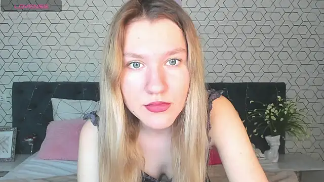 Mariel Brown online show from January 7, 2025, 3:02 pm