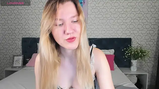 Mariel Brown online show from January 11, 2025, 8:22 am