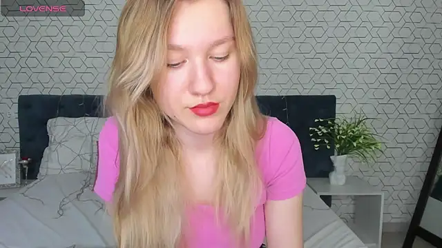 Mariel Brown online show from January 21, 2025, 8:52 am