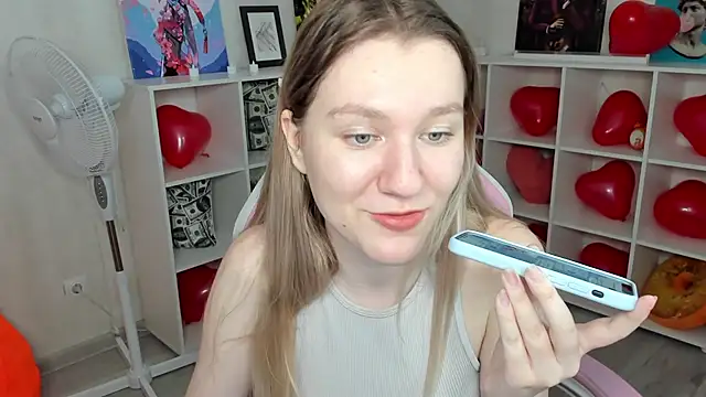 Mariel Brown online show from February 12, 2025, 1:59 pm