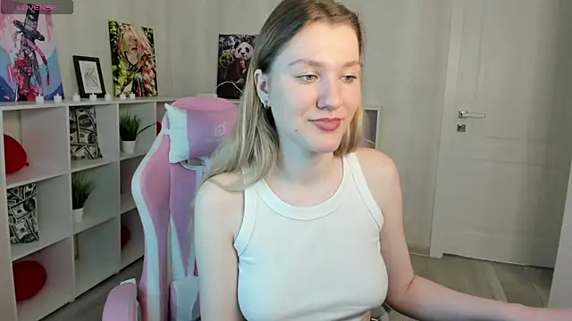 Mariel Brown online show from March 12, 2025, 11:42 am
