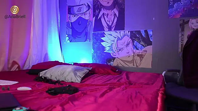 chiarabrielle00 online show from April 14, 2026, 3:51 pm