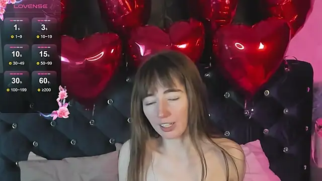 Snapshot of MillicentFarrell chatting on February 13, 2025, 1:19 am MillicentFarrell online show from February 13, 2025, 1:19 am