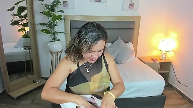 gipsela gomez online show from February 19, 2025, 6:43 pm