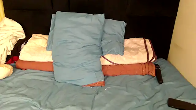 Busty-Londie online show from January 11, 2026, 8:03 pm