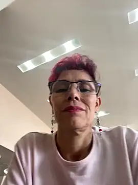 Snapshot of MireyaTorresGu chatting on February 17, 2025, 5:53 pm MireyaTorresGu online show from February 17, 2025, 5:53 pm