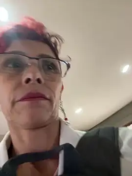 Snapshot of MireyaTorresGu chatting on February 17, 2025, 11:31 pm MireyaTorresGu online show from February 17, 2025, 11:31 pm