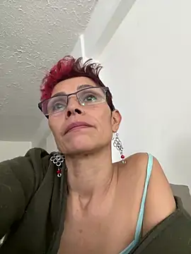 Snapshot of MireyaTorresGu chatting on February 18, 2025, 4:59 pm MireyaTorresGu online show from February 18, 2025, 4:59 pm