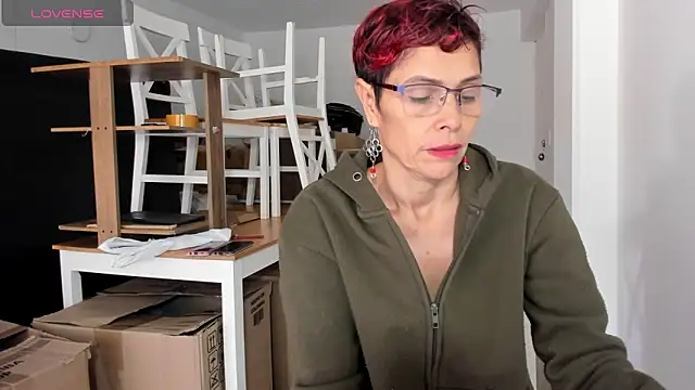 Snapshot of MireyaTorresGu chatting on February 28, 2025, 3:48 pm MireyaTorresGu online show from February 28, 2025, 3:48 pm
