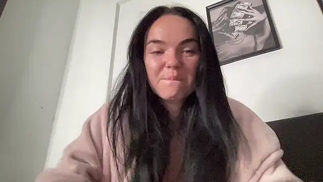 yorkshiregal online show from November 2, 2025, 7:55 am