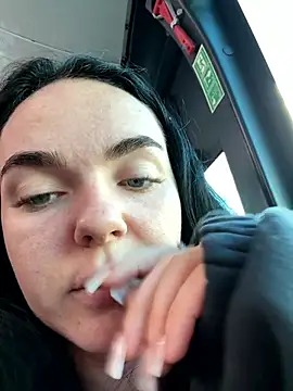 yorkshiregal online show from November 12, 2025, 8:26 am