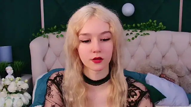 NaomiLoys online show from February 16, 2025, 11:16 pm