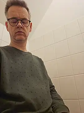 Hectorthyssen1 online show from March 14, 2026, 10:53 am