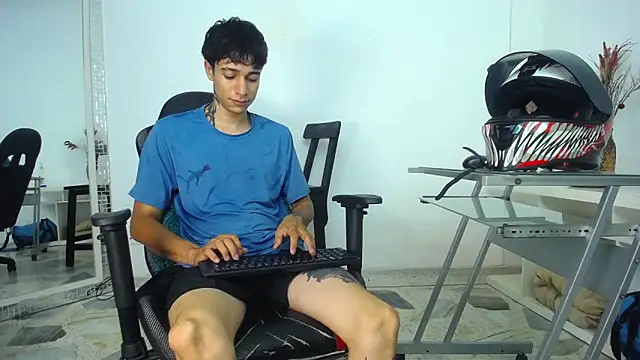 Zacktk7 online show from January 16, 2025, 8:03 pm