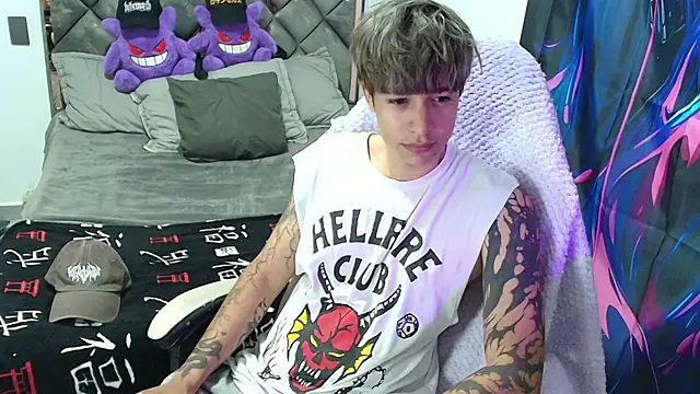 Zacktk7 online show from April 15, 2026, 6:26 pm