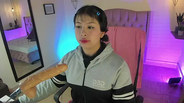 Namiko Park online show from January 13, 2025, 12:56 pm