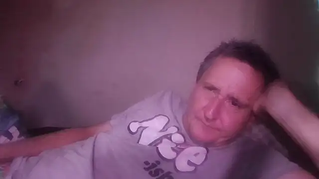 Snapshot of George48 chatting on November 27, 2025, 8:16 am George48 online show from November 27, 2025, 8:16 am